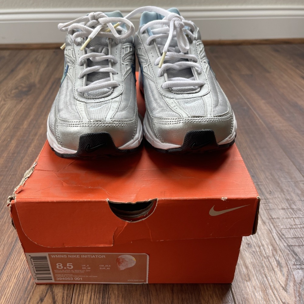 Nike Initiator Women Size 8.5 Running Sneakers Metallic Silver Ice Blue New - Picture 13 of 13